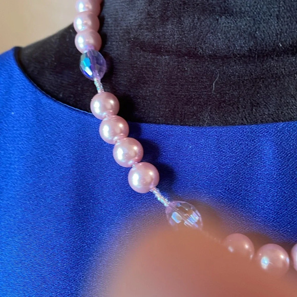 Pearl Necklace - Picture 3 of 4